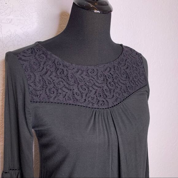WHBM black lace neck bell sleeves top size Extra Small XS - Picture 3 of 9